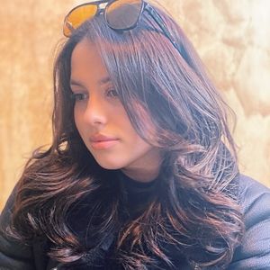 Meet your Posher, Isabella